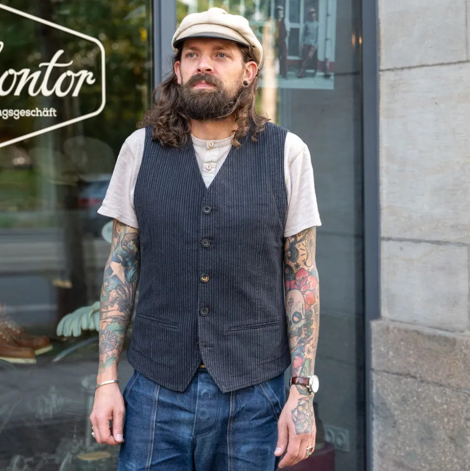 Daniel Classic Waistcoat Black Pin