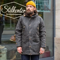 Long Mountain Jacket Waxed Chocolate